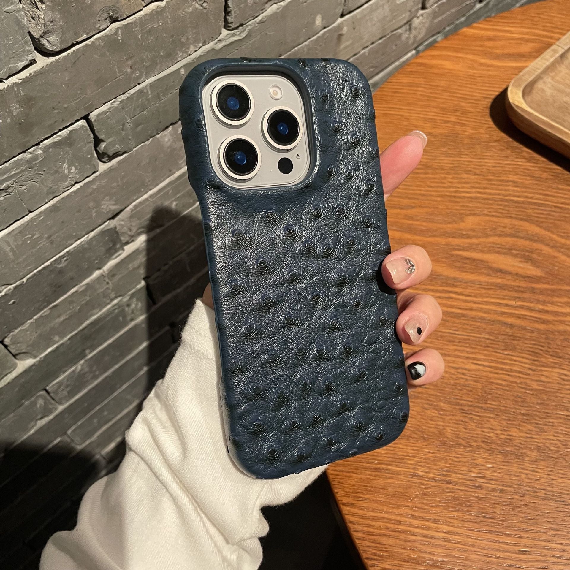 Ostrich pattern leather suitable for Apple 16promax phone case iPhone 15 half pack 14 hard 13 anti drop 12/11